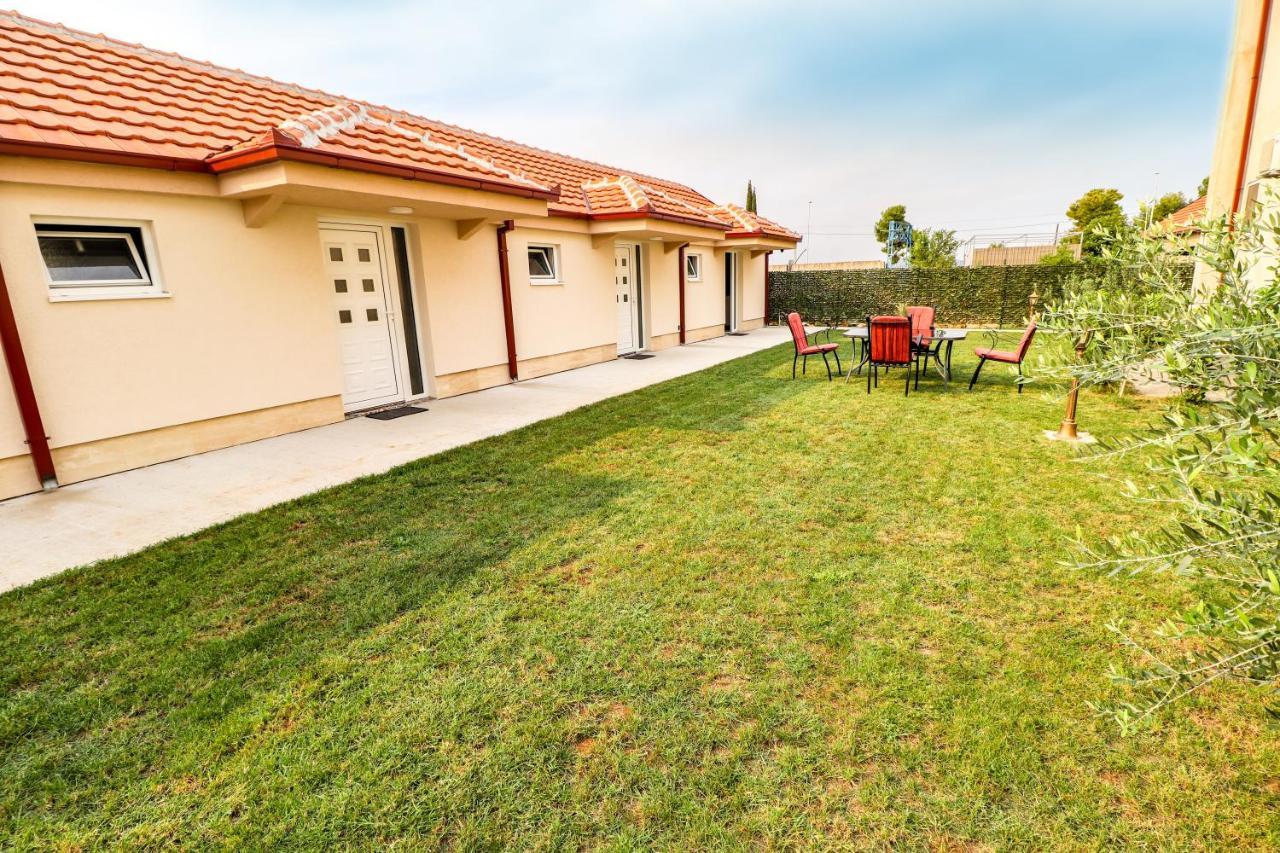 Simo Apartments Airport Podgorica Exterior photo