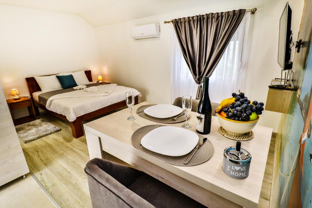 Simo Apartments Airport Podgorica Exterior photo