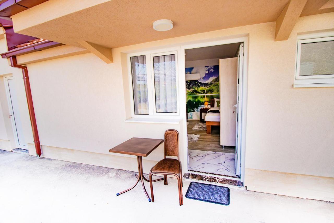 Simo Apartments Airport Podgorica Exterior photo
