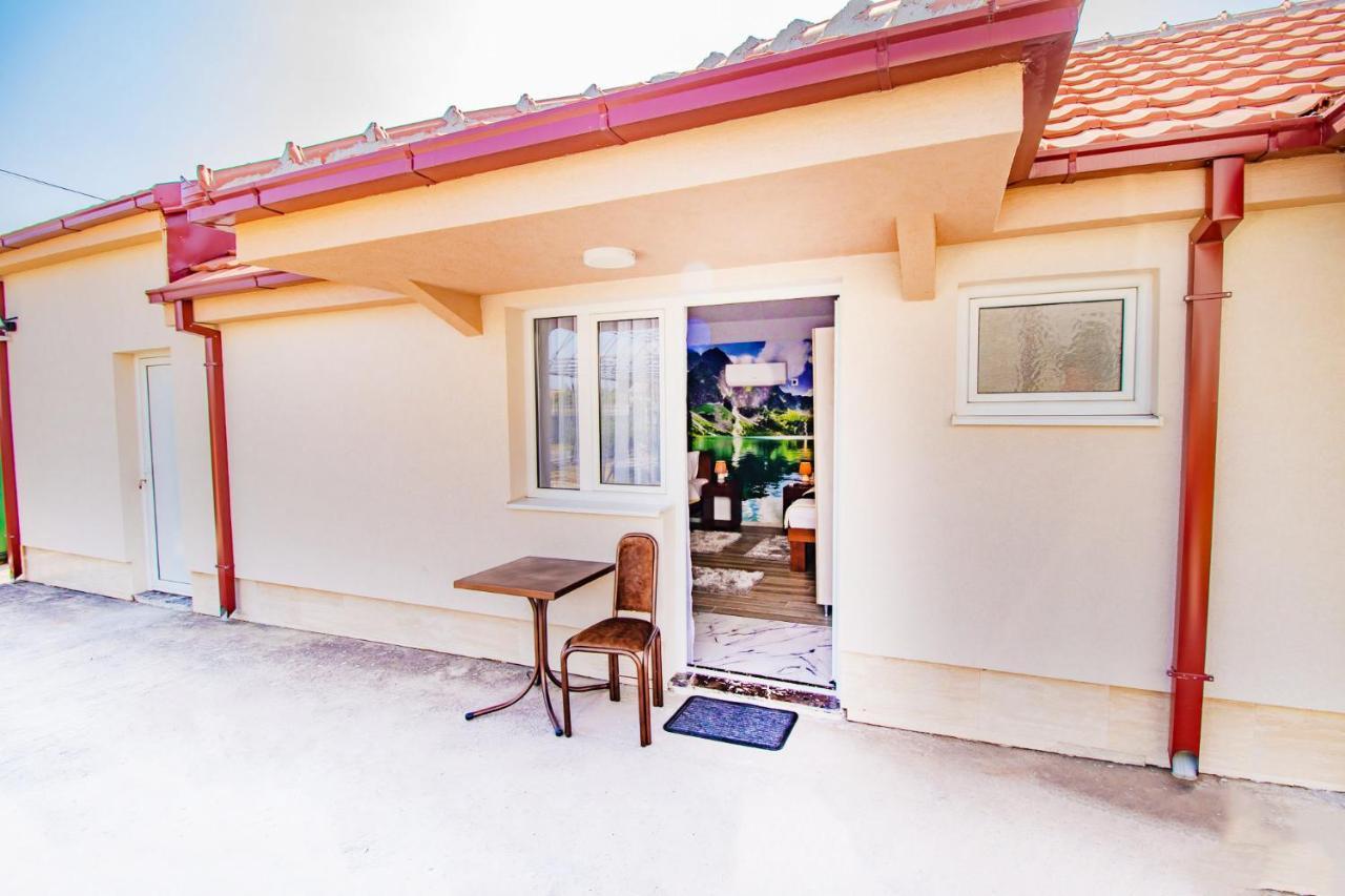 Simo Apartments Airport Podgorica Exterior photo