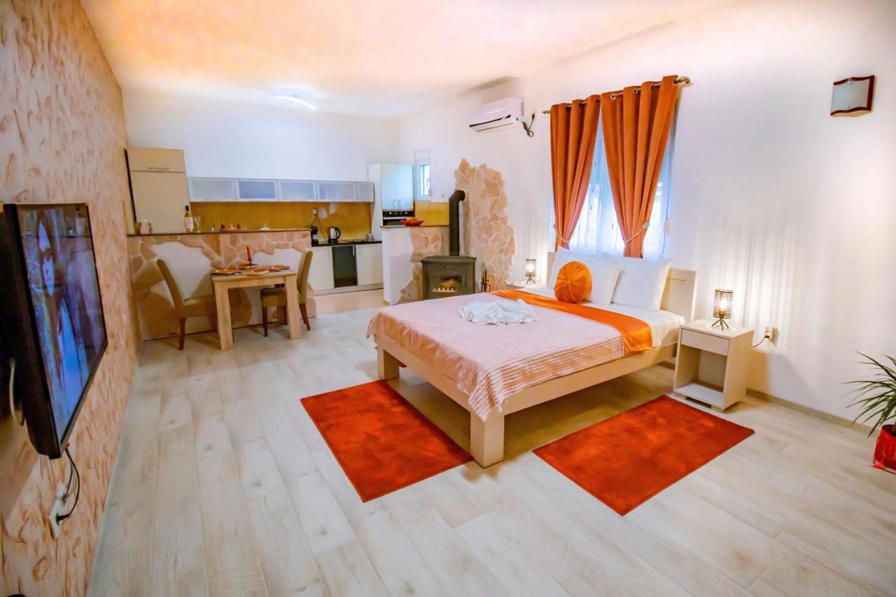 Simo Apartments Airport Podgorica Exterior photo